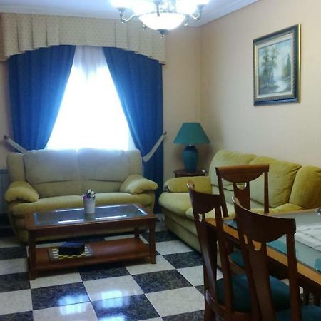 Apartamento Turistico Antigua Universidad Almagro Ngoại thất bức ảnh