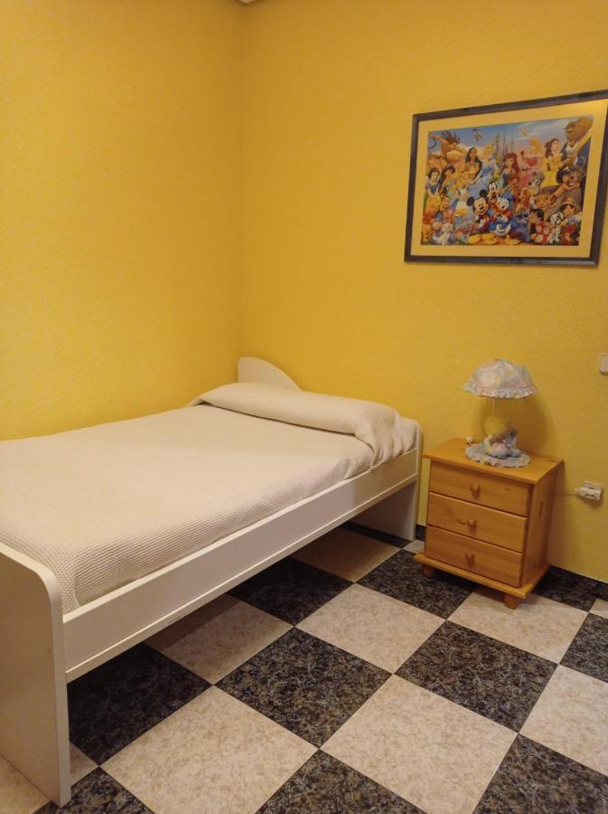 Apartamento Turistico Antigua Universidad Almagro Ngoại thất bức ảnh