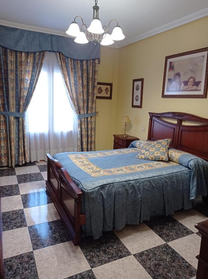 Apartamento Turistico Antigua Universidad Almagro Ngoại thất bức ảnh