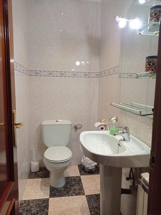 Apartamento Turistico Antigua Universidad Almagro Ngoại thất bức ảnh
