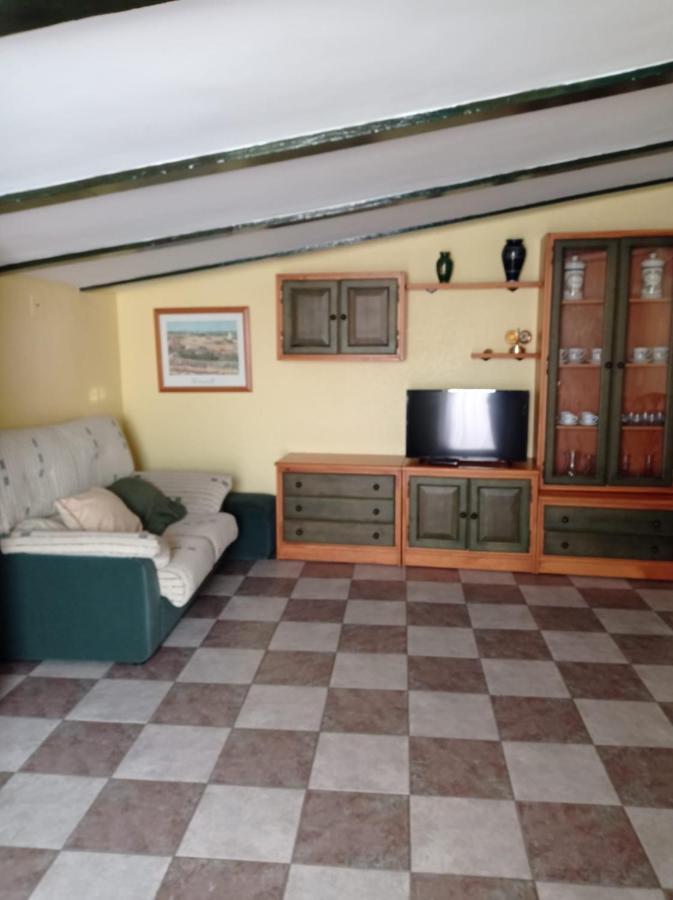 Apartamento Turistico Antigua Universidad Almagro Ngoại thất bức ảnh