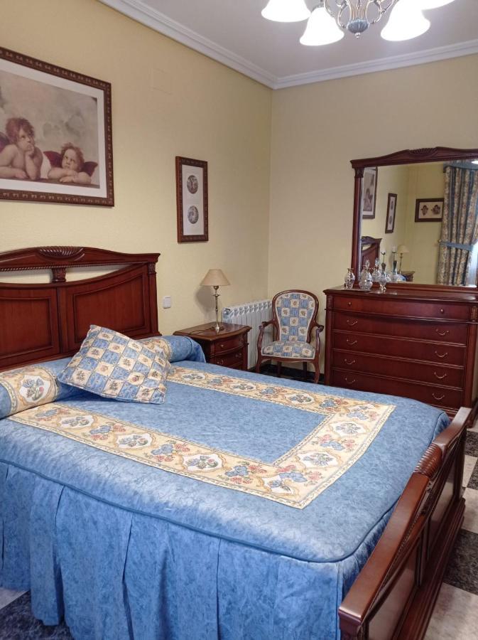 Apartamento Turistico Antigua Universidad Almagro Ngoại thất bức ảnh